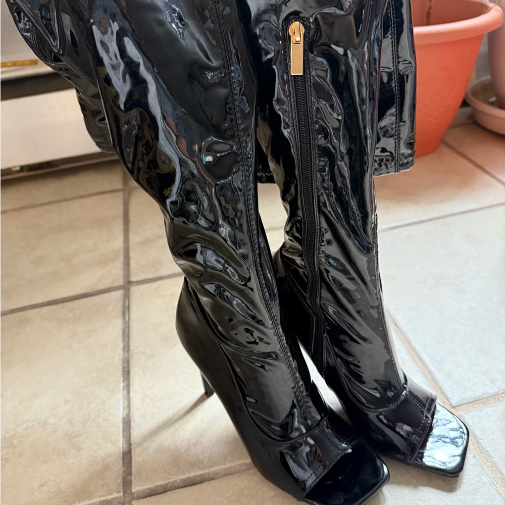 Elegant Black Patent Leather Women's Boots